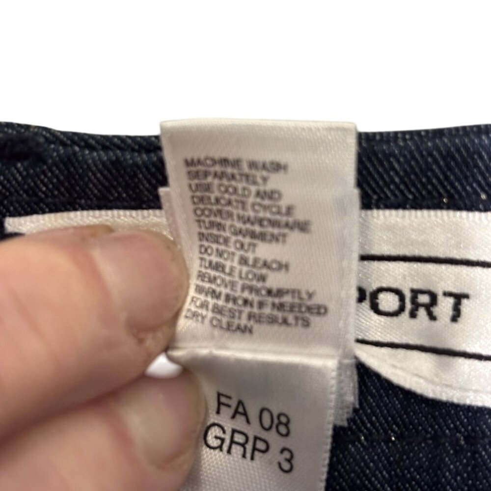 St. John Sport WomenS Dark Wash Denim Jeans Size 10 Classic Straight Fit - Picture 12 of 14